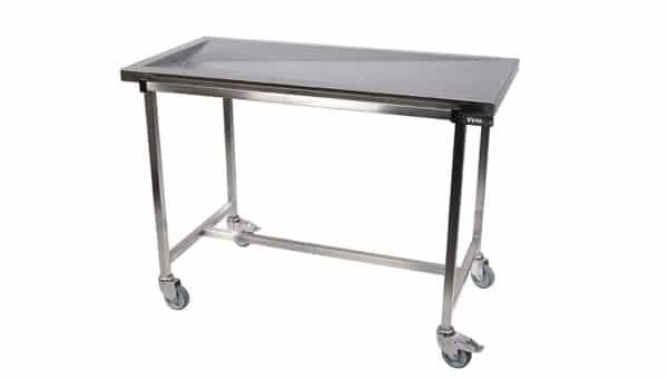 Mesa para operaciones acero inoxidable con rodos.